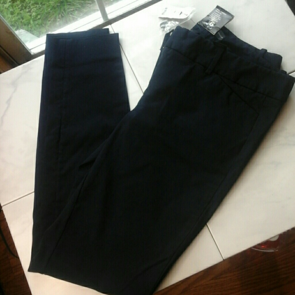 The limited  pants size 6 nwt
